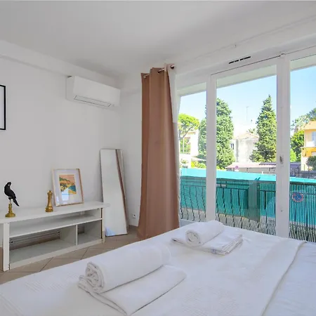 2 Pièces Avec Balcons, Parking Extérieur * Menton