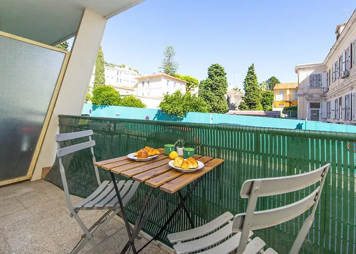 2 Pièces Avec Balcons, Parking Extérieur Menton
