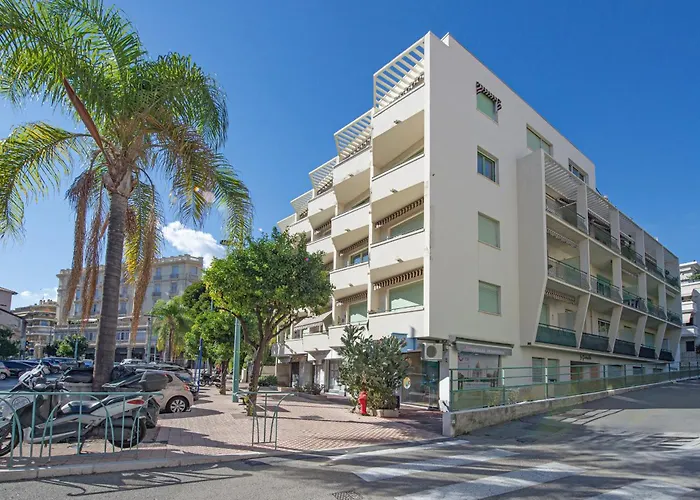 2 Pièces Avec Balcons, Parking Extérieur *