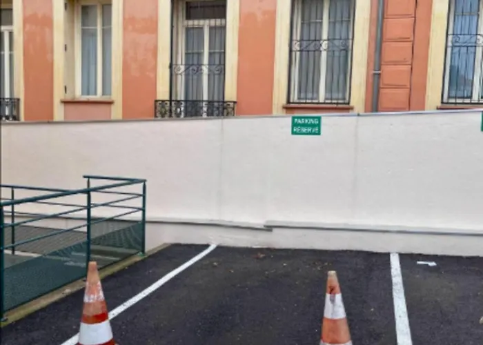 2 Pièces Avec Balcons, Parking Extérieur Apartamento Menton